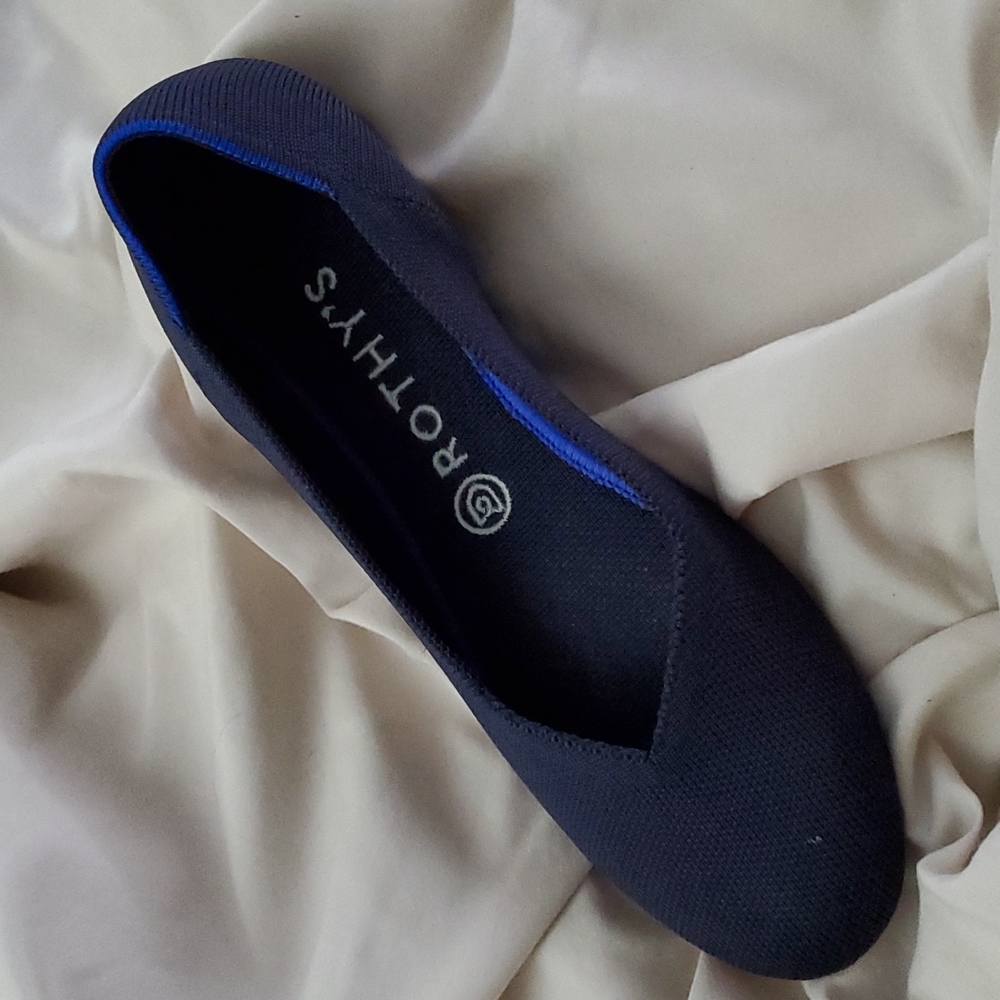 Rothy's SINGLE Right Shoe Navy Blue Rounded Toe Flat Sz 9